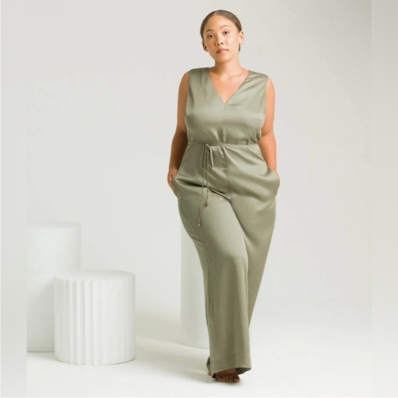 Ettitude Satin Jumpsuit Eco Bamboo Size L In Moss Green - Picture 3 of 9